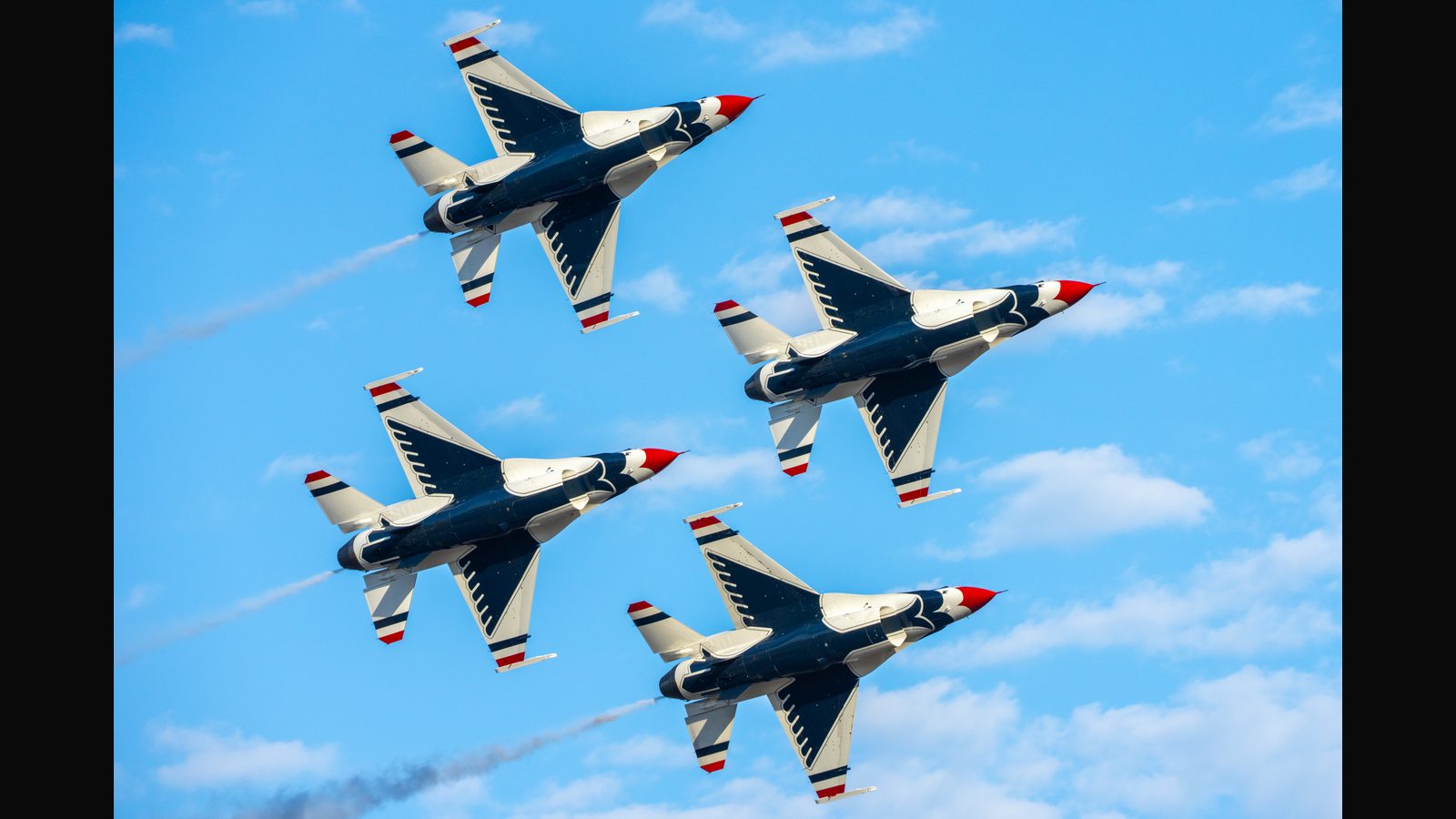 F-16 Fighting Falcon, at the California Capital Airshow, U.S. Air Force Thunderbirds
