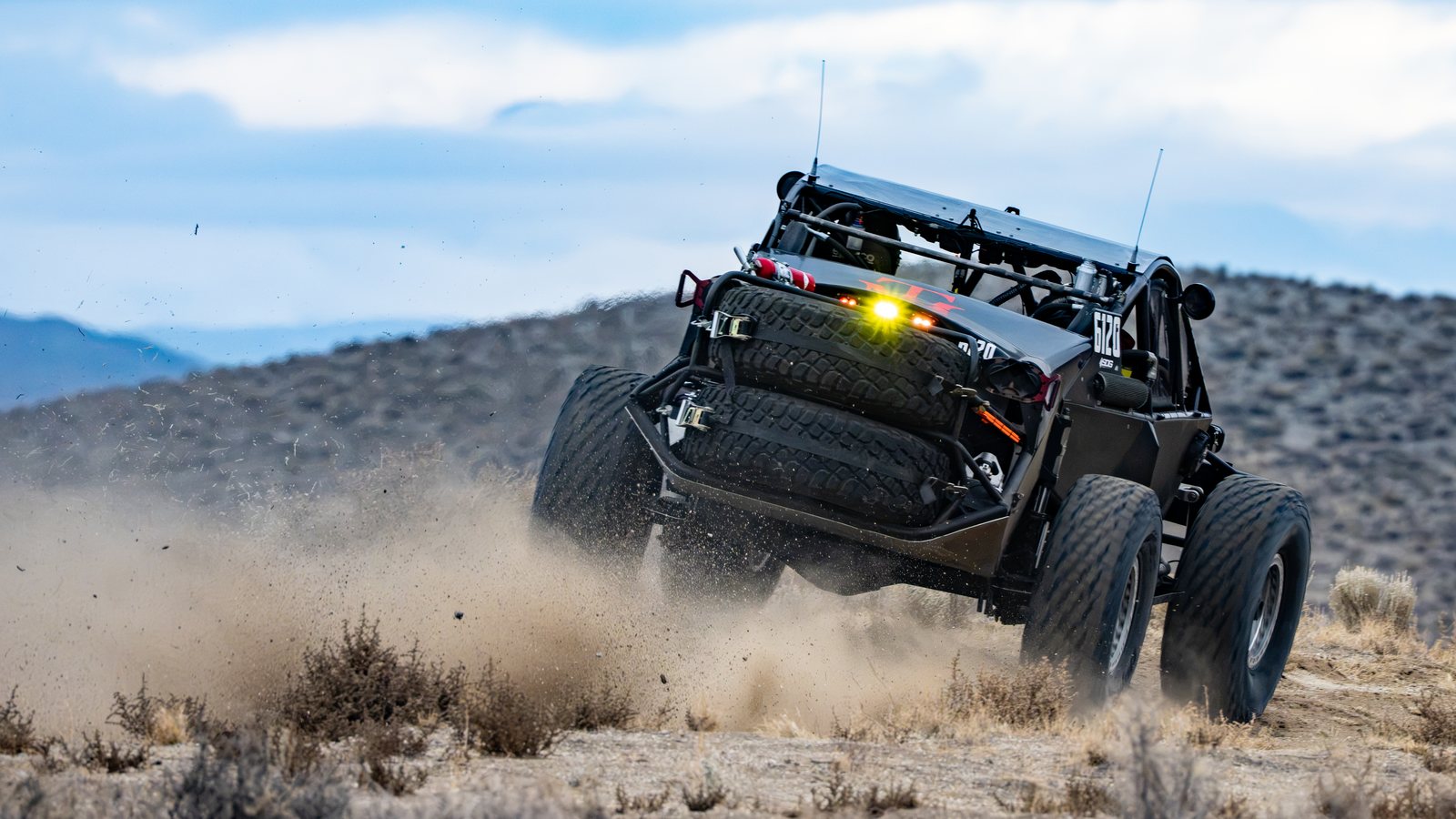 Unlimited Truck, number 6120, at the VORRA Monster Dash, Walton